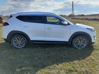 2018 Hyundai Tucson III Рестайлинг, белый, 2100000 рублей, вид 4