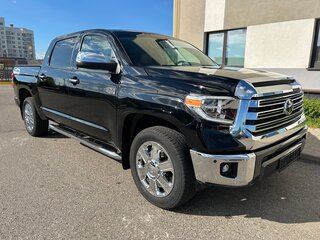 2020 Toyota Tundra CrewMax II Рестайлинг, чёрный, 6650000 рублей, вид 1