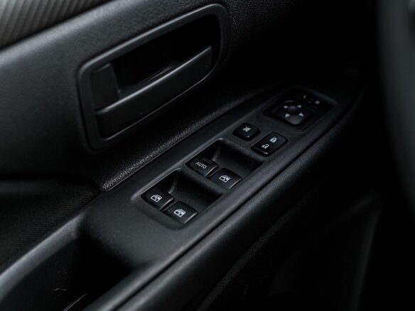 2017 Mitsubishi Outlander III Рестайлинг 2, белый - вид 10