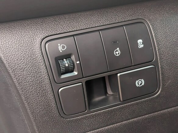 2021 Hyundai Staria I, белый - вид 12