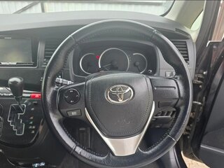 2013 Toyota ISis I Рестайлинг, пурпурный, 1400000 рублей, вид 5