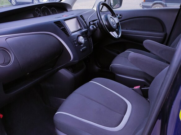 2009 Mazda Biante, синий, 1100000 рублей - вид 6