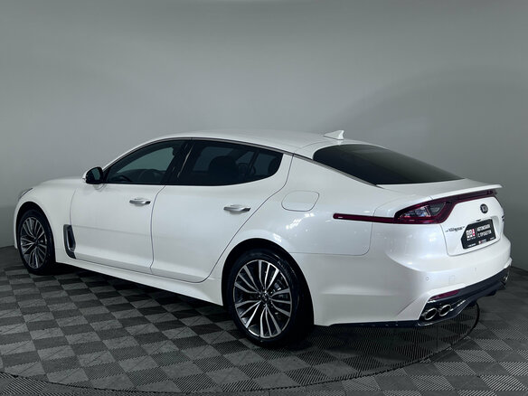2018 Kia Stinger I, белый, 2330000 рублей - вид 6