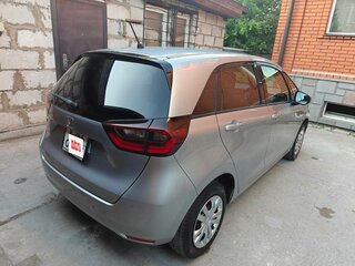 2022 Honda Fit IV, серебристый, 1415000 рублей, вид 4