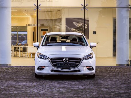 2018 Mazda 3 III (BM) Рестайлинг, белый, 1395000 рублей, вид 2