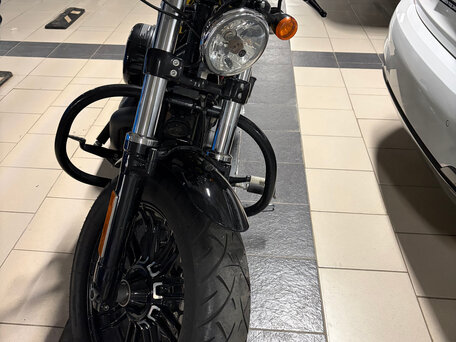 2017 Harley-Davidson Forty-Eight, жёлтый, 1200000 рублей, вид 4
