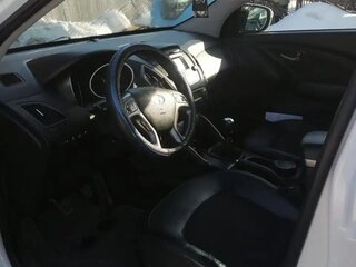 2014 Hyundai ix35 I Рестайлинг, белый, 1300000 рублей, вид 4