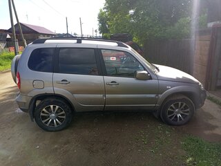 2011 Chevrolet Niva I Рестайлинг, серый, 495000 рублей, вид 2