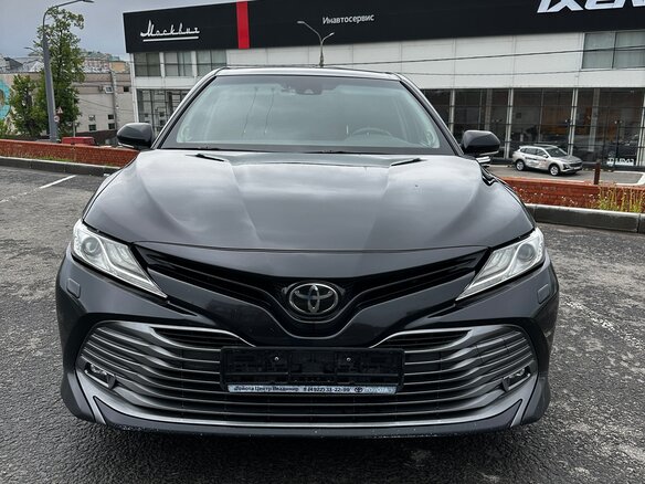2019 Toyota Camry VIII (XV70), чёрный, 2550000 рублей - вид 1