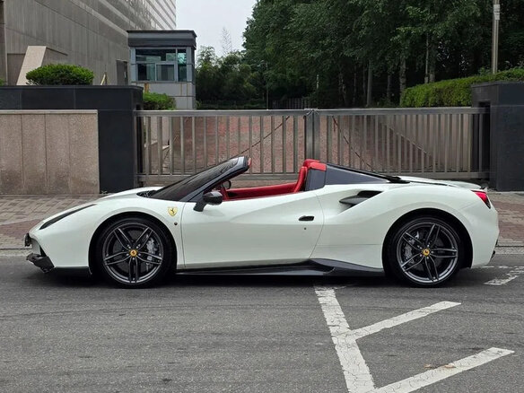 2019 Ferrari 488 Spider, зелёный, 20400776 рублей - вид 17