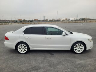 2012 Skoda Superb II, белый, 1200000 рублей, вид 4