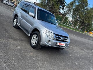 2012 Mitsubishi Pajero IV Рестайлинг 1, серебристый, 2480000 рублей, вид 1