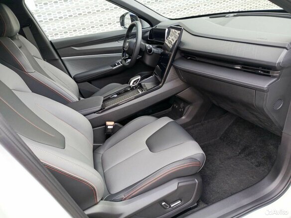 2026 Geely Cityray, белый, 3204990 рублей - вид 8
