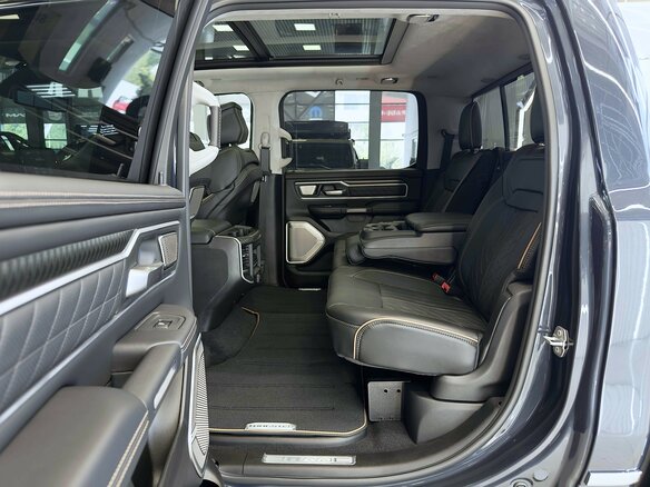 2026 Ram 1500 Crew Cab V Рестайлинг, синий, 10363129 рублей - вид 18