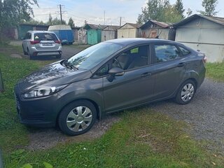 2017 Ford Fiesta Mk6 Рестайлинг, серый, 750000 рублей, вид 2