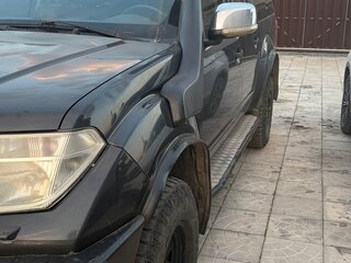 2008 Nissan Navara (Frontier) III (D40), серый, 1600000 рублей, вид 2