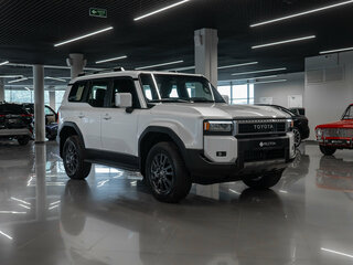2025 Toyota Land Cruiser Prado 250 Series, белый, 9990000 рублей, вид 2