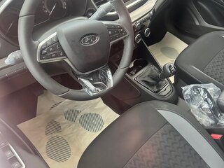 2024 Lada (ВАЗ) Vesta I Рестайлинг (NG), белый, 1450000 рублей, вид 4
