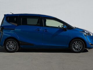 2019 Toyota Sienta II Рестайлинг, синий, 1570000 рублей, вид 5