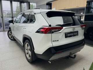 2020 Toyota RAV4 V (XA50), белый, 2639000 рублей, вид 4