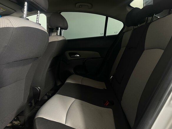 2014 Chevrolet Cruze I Рестайлинг, серебристый - вид 21