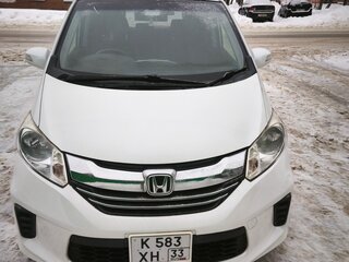 2016 Honda Freed I Рестайлинг 2, белый, 1360000 рублей, вид 2