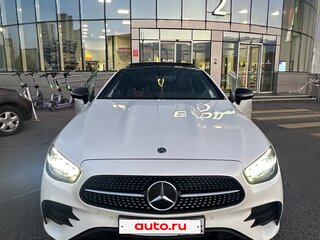 2020 Mercedes-Benz E-Класс 200 V (W213, S213, C238) Рестайлинг, белый, 5000000 рублей, вид 3