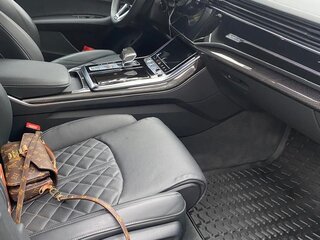 2023 Audi Q8 50 TDI I (4M), чёрный, 13350000 рублей, вид 2