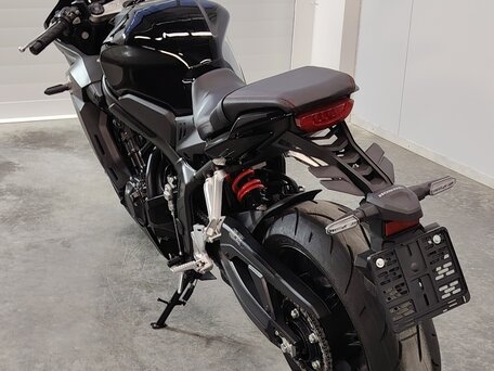 2024 Honda CBR 650R, чёрный, 1099000 рублей, вид 3