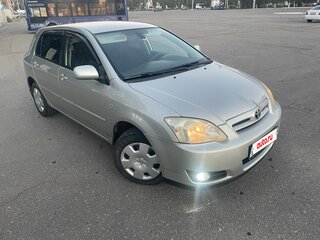 2004 Toyota Corolla IX (E120, E130) Рестайлинг, серебристый, 565000 рублей, вид 2