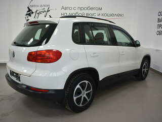 2012 Volkswagen Tiguan I Рестайлинг, белый, 945000 рублей, вид 4