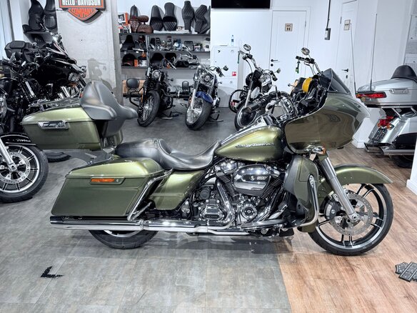 2017 Harley-Davidson Road Glide, зелёный, 1999000 рублей - вид 3