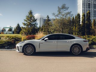 2024 Porsche Panamera 4 E-Hybrid Executive III, белый, 16999999 рублей, вид 4