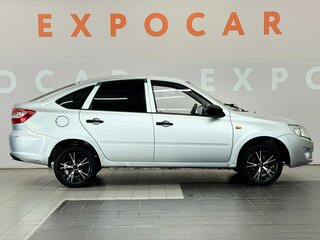 2015 Lada (ВАЗ) Granta I, серебристый, 299000 рублей, вид 4