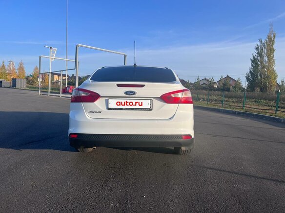 2013 Ford Focus III, белый, 800000 рублей - вид 14