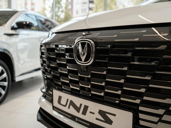 2025 Changan UNI-S I, белый - вид 8