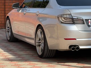 2010 BMW 5 серии 523i VI (F10/F11/F07), серебристый, 1600000 рублей, вид 4
