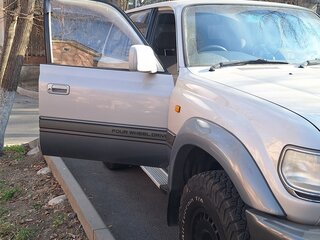 1996 Toyota Land Cruiser 80 Series Рестайлинг, серебристый, 2500000 рублей, вид 2