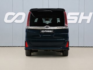 2017 Toyota Noah III (R80) Рестайлинг, синий, 2499000 рублей, вид 4