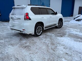 2018 Toyota Land Cruiser Prado 150 Series Рестайлинг 2, белый, 4950000 рублей, вид 4