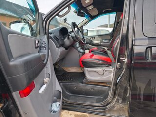 2014 Hyundai Grand Starex I, чёрный, 3300000 рублей, вид 4