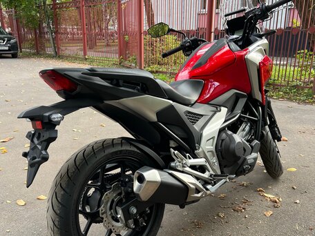 2021 Honda NC 750X, красный, 899000 рублей, вид 4