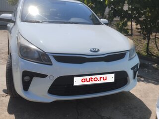 2017 Kia Rio IV, белый, 1089000 рублей, вид 1