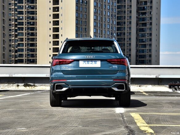 2023 Audi Q3 35 TFSI II (F3), голубой, 2938000 рублей - вид 5