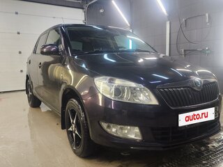 2011 Skoda Fabia II Рестайлинг, красный, 500000 рублей, вид 2