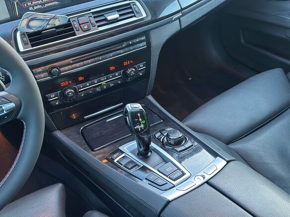 2008 BMW 7 серии 750i V (F01/F02/F04), чёрный, 1700000 рублей - вид 20
