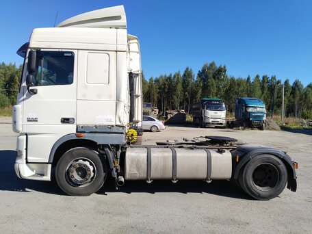 2011 DAF XF 105, бежевый, 2400000 рублей, вид 4
