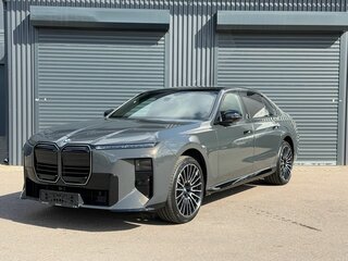 2026 BMW 7 серии 740 xDrive VII (G70) Рестайлинг, серый, 25490000 рублей, вид 2