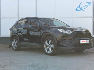 2020 Toyota RAV4 V (XA50), чёрный, 2885000 рублей, вид 3