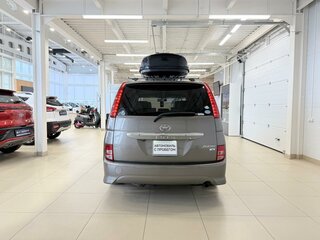 2010 Toyota ISis I Рестайлинг, коричневый, 1199000 рублей, вид 5